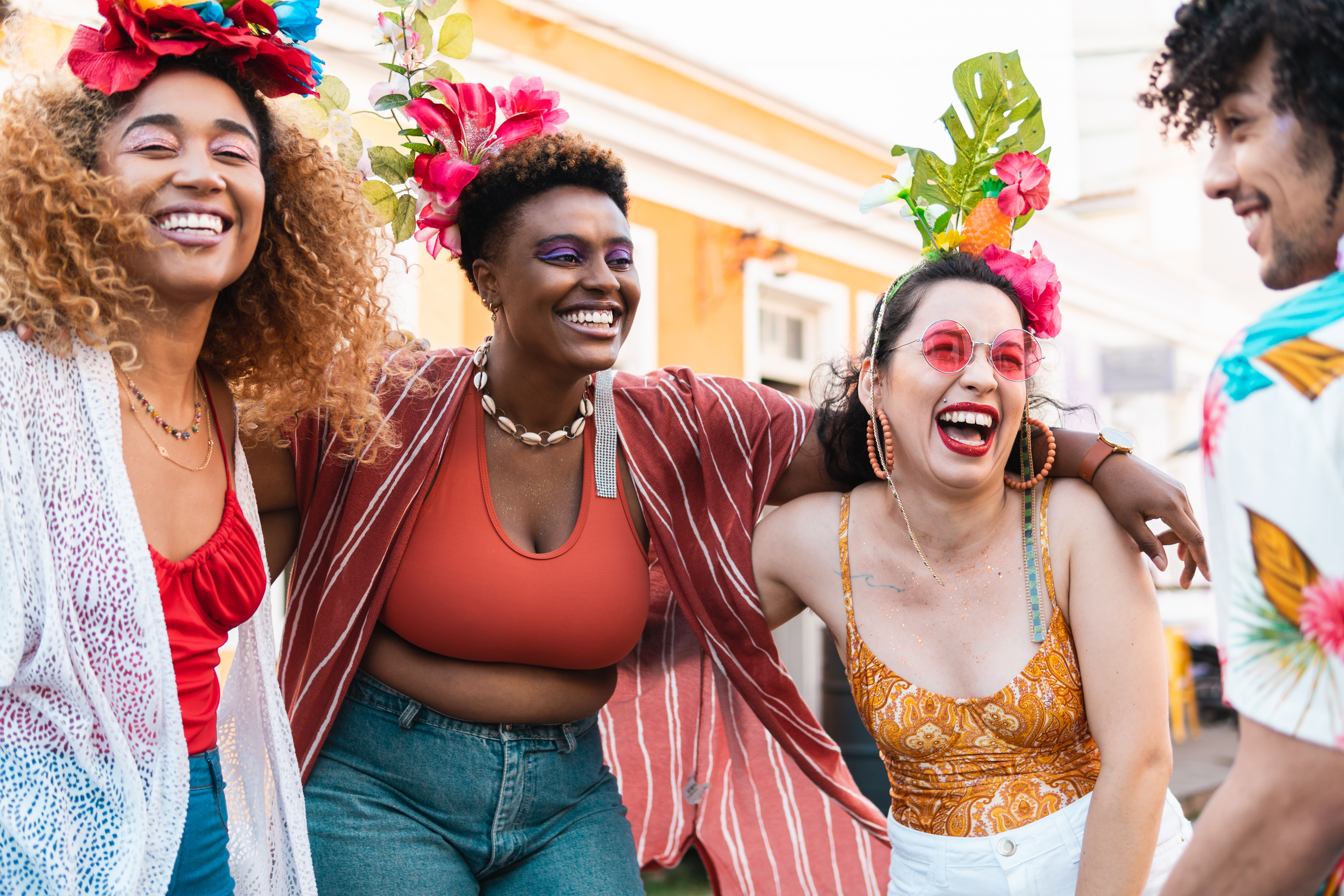 85% da GenZ consome bebidas alcoólicas durante o carnaval, aponta estudo