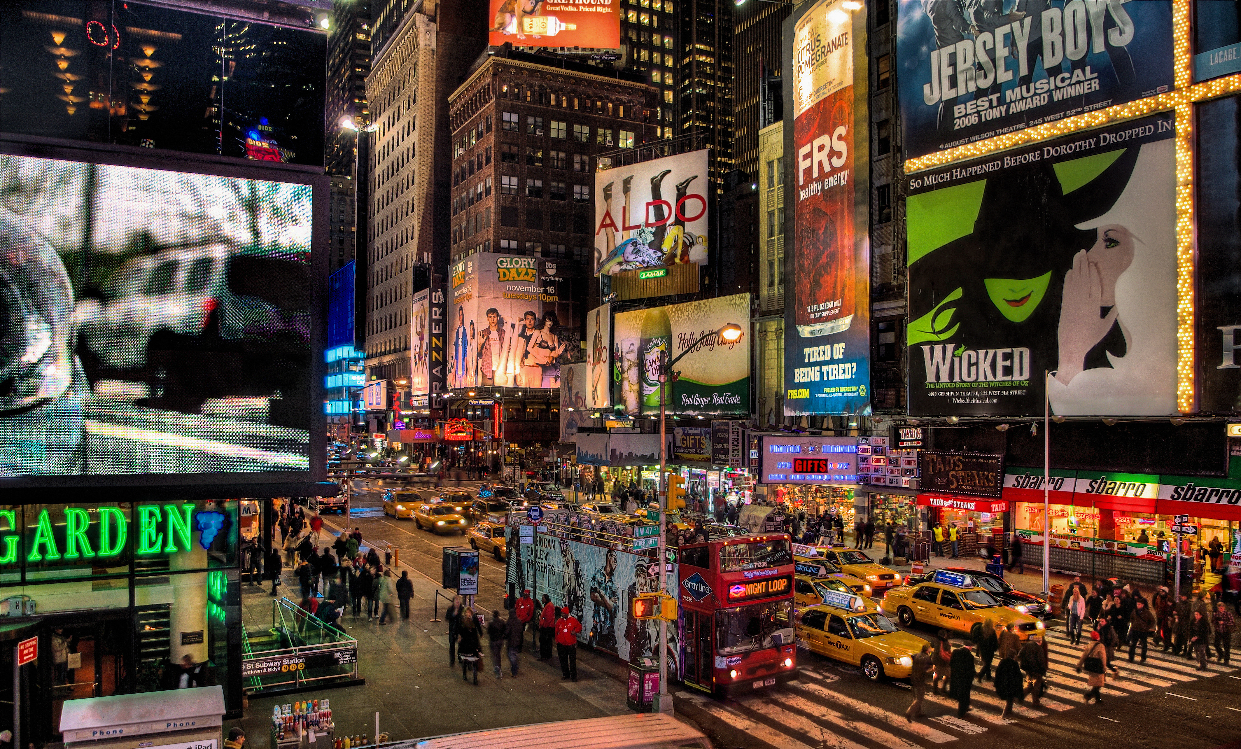 Como a GenZ está reinventando o teatro, começando por Wicked